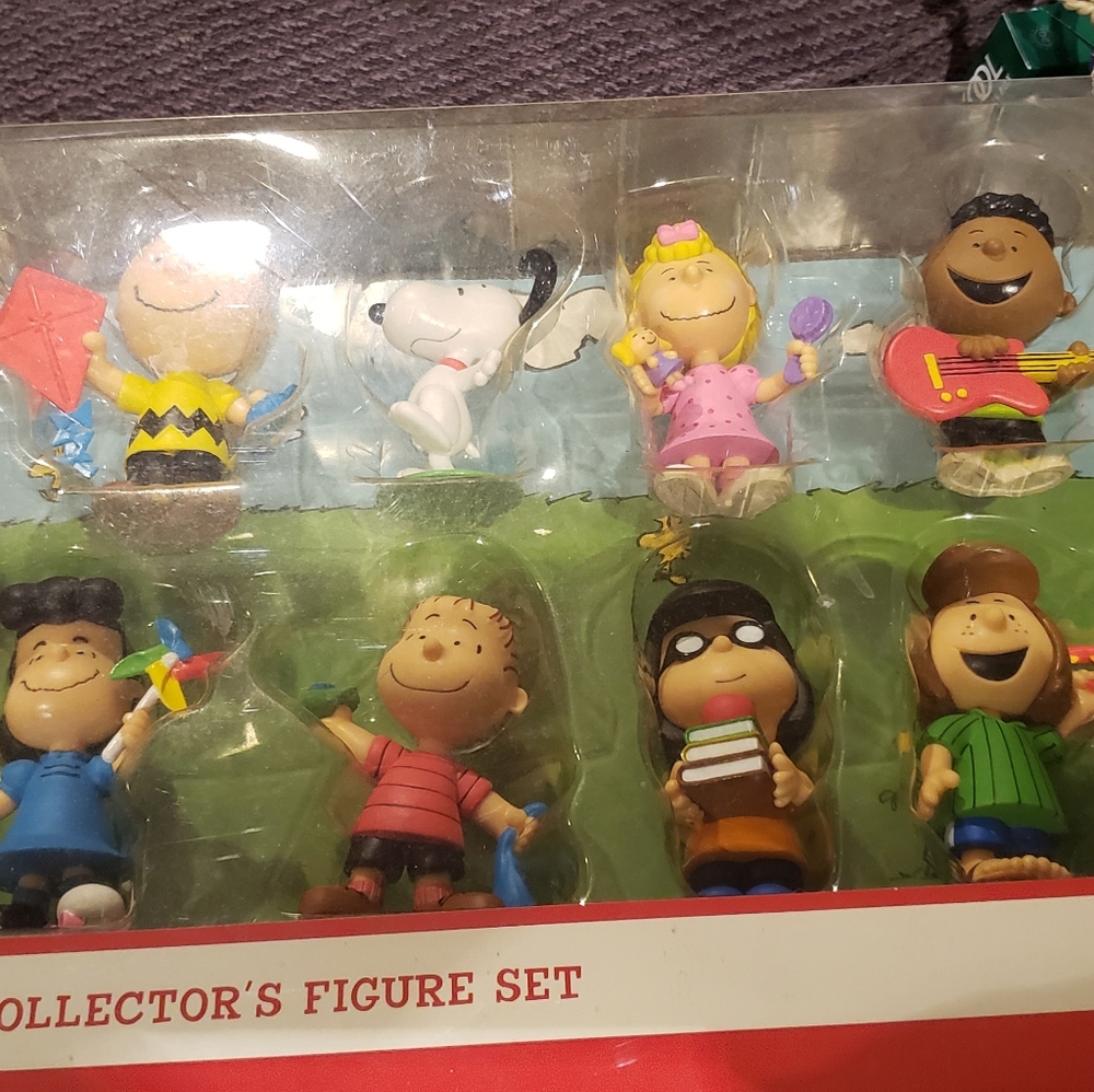 Vintage Snoopy & Peanunt Collectible